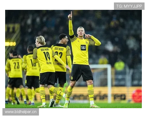 哈兰德 vs 顶级前腰:支点作用与策应组织能力短板解析