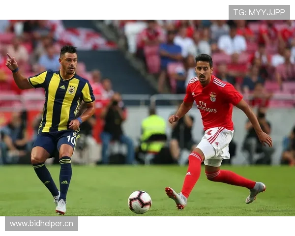 努涅斯生涯轨迹复盘:从佩纳罗尔、本菲卡到英超 努涅斯生涯轨迹复盘:从佩纳罗尔、本菲卡到英超