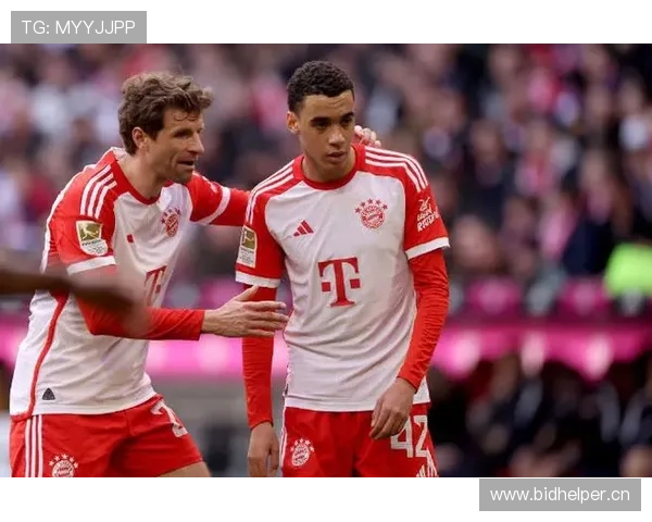 穆西亚拉 vs 托马斯·穆勒：进攻中场位置传承与角色演变